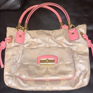 FLASH SALE‼️GORGEOUS pink & white Coach purse